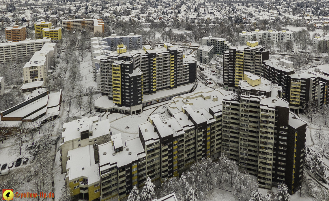 04.12.2021 - Karl-Marx-Ring und Marx-Zentrum in Neuperlach